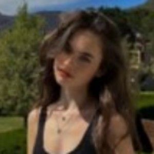 Meet your Posher, Anabella